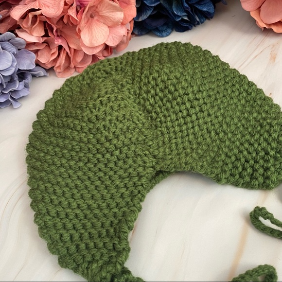 Green Frog Knit Beanie with Long Tassel Ties - Picture 12 of 16